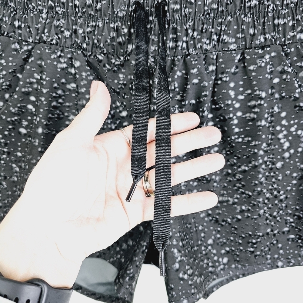 Zyia Active Black Bubbles Hi-Rise Bomber Shorts NWT, size Medium - Picture 7 of 11